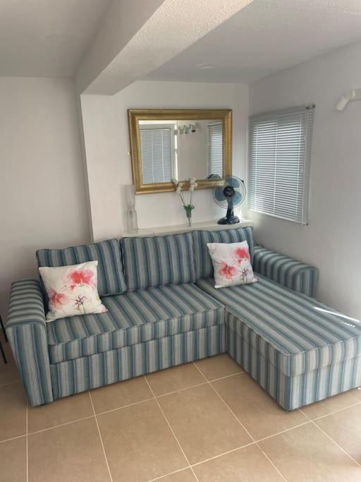 Palm Villa 1 Bed Apartment Overlooking Golf Course サンミゲル・デ・アボナ エクステリア 写真