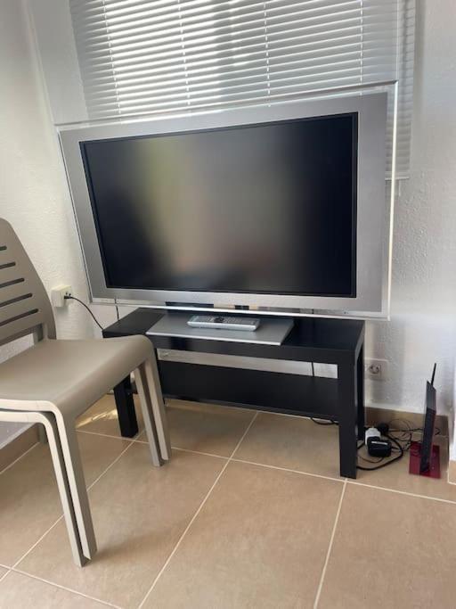 Palm Villa 1 Bed Apartment Overlooking Golf Course サンミゲル・デ・アボナ エクステリア 写真