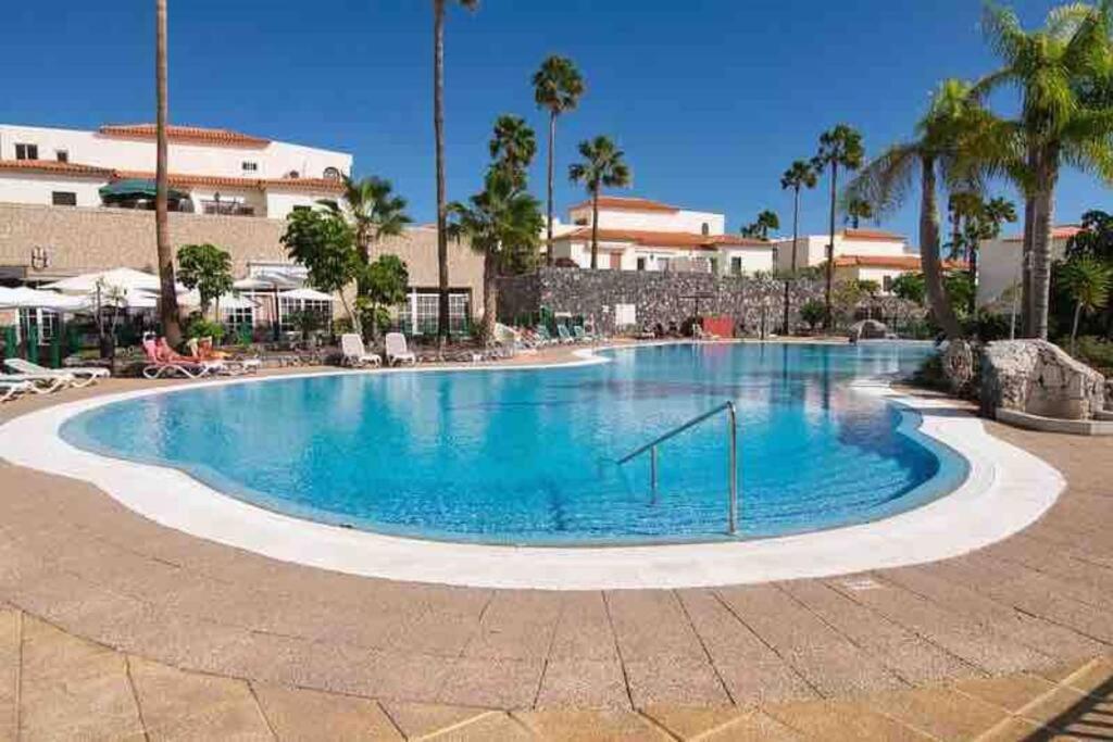 Palm Villa 1 Bed Apartment Overlooking Golf Course サンミゲル・デ・アボナ エクステリア 写真