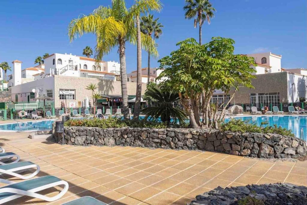 Palm Villa 1 Bed Apartment Overlooking Golf Course サンミゲル・デ・アボナ エクステリア 写真