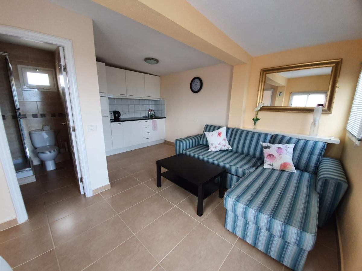 Palm Villa 1 Bed Apartment Overlooking Golf Course サンミゲル・デ・アボナ エクステリア 写真
